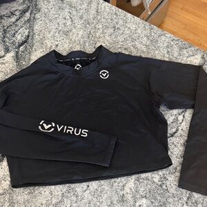 Virus Womens cropped Black Long Sleeve Shirt compression size large fits medium